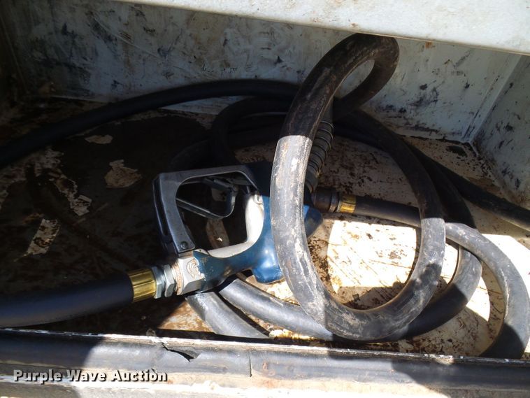 image for item DG2047 2001 Chevrolet C7500  service truck with crane