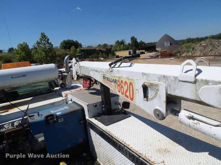 image for item DG2047 2001 Chevrolet C7500  service truck with crane