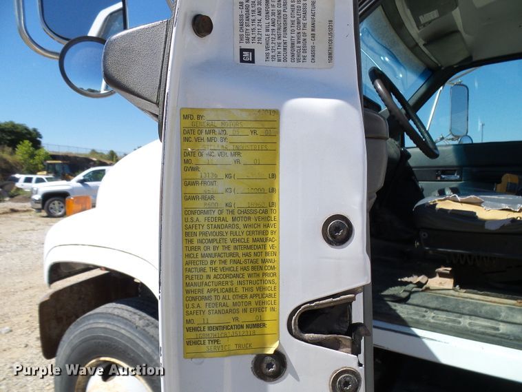 image for item DG2047 2001 Chevrolet C7500  service truck with crane