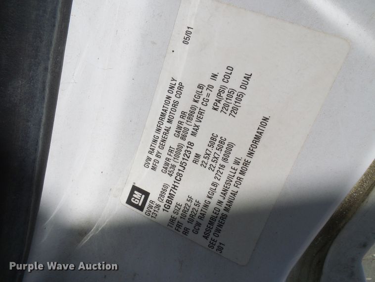 image for item DG2047 2001 Chevrolet C7500  service truck with crane