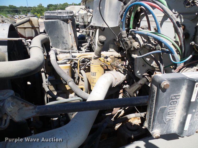 image for item DG2047 2001 Chevrolet C7500  service truck with crane