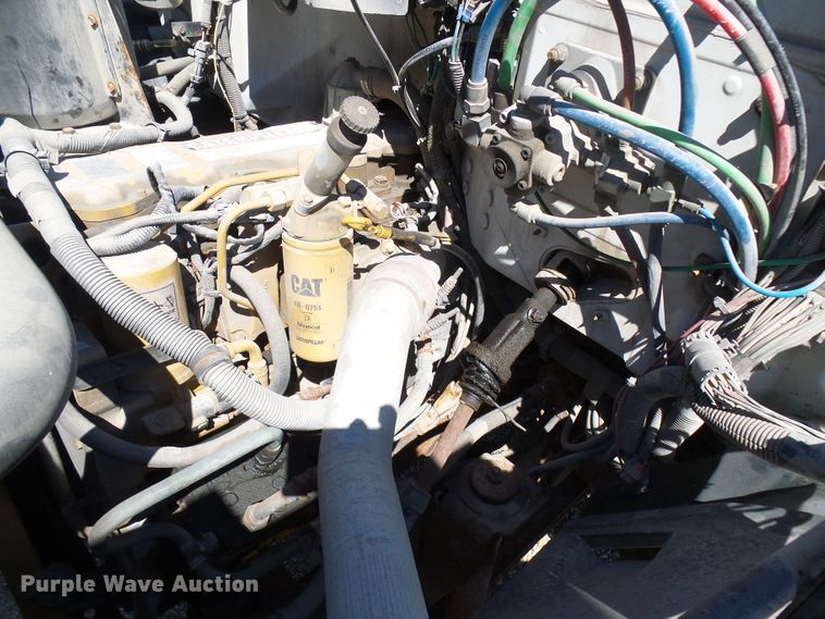 image for item DG2047 2001 Chevrolet C7500  service truck with crane