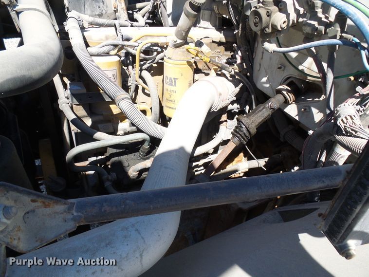 image for item DG2047 2001 Chevrolet C7500  service truck with crane