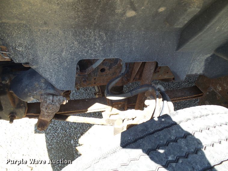 image for item DG2047 2001 Chevrolet C7500  service truck with crane