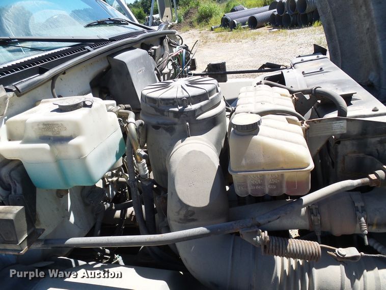 image for item DG2047 2001 Chevrolet C7500  service truck with crane