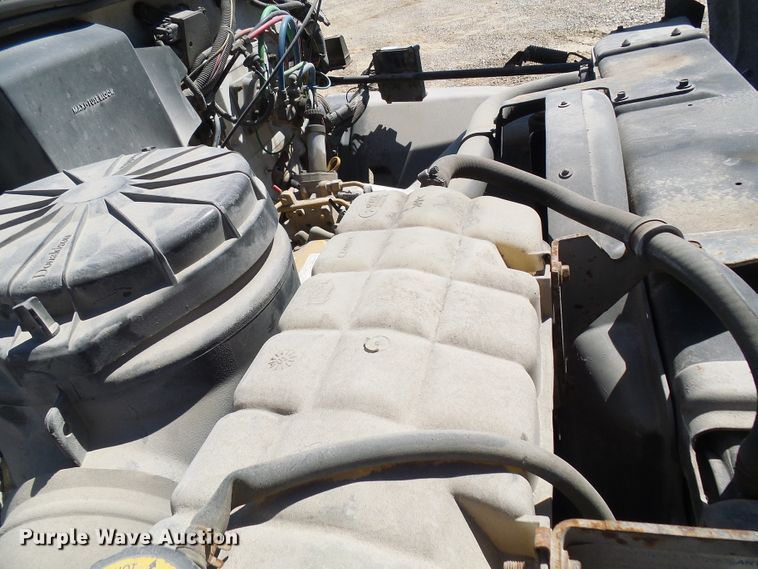 image for item DG2047 2001 Chevrolet C7500  service truck with crane