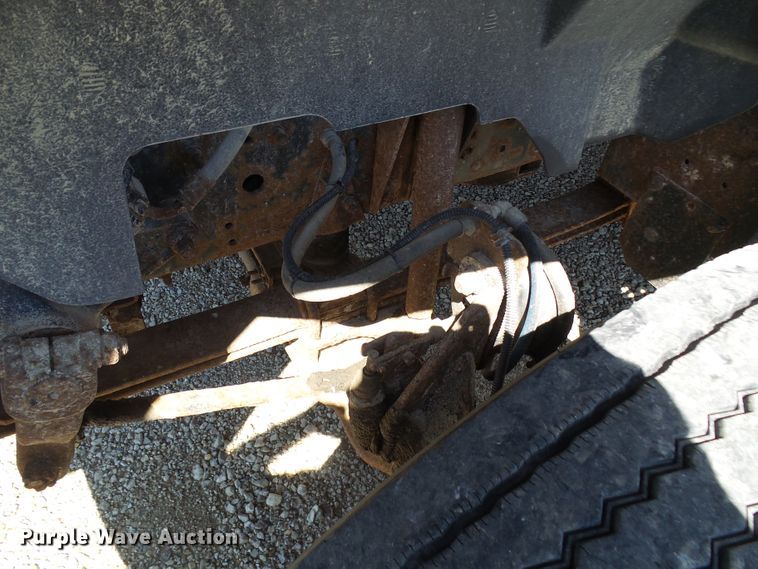 image for item DG2047 2001 Chevrolet C7500  service truck with crane