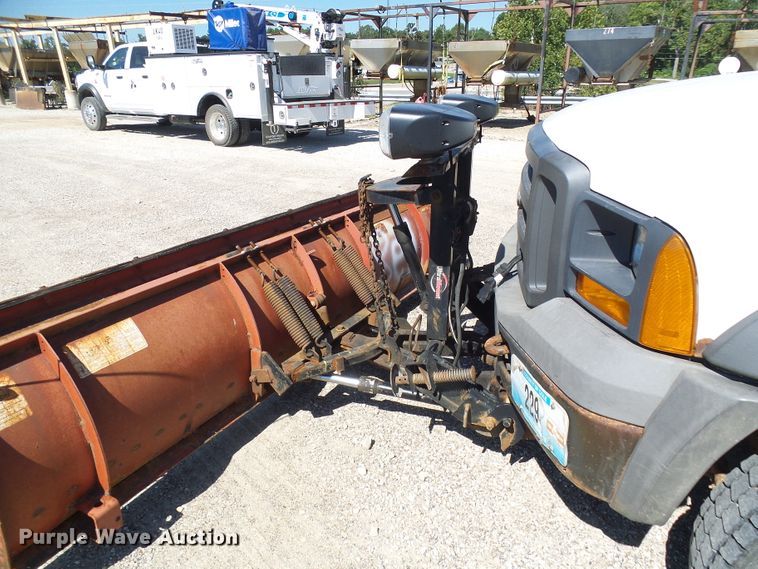 image for item DG2048 2005 Ford F550 Super Duty  flatbed truck