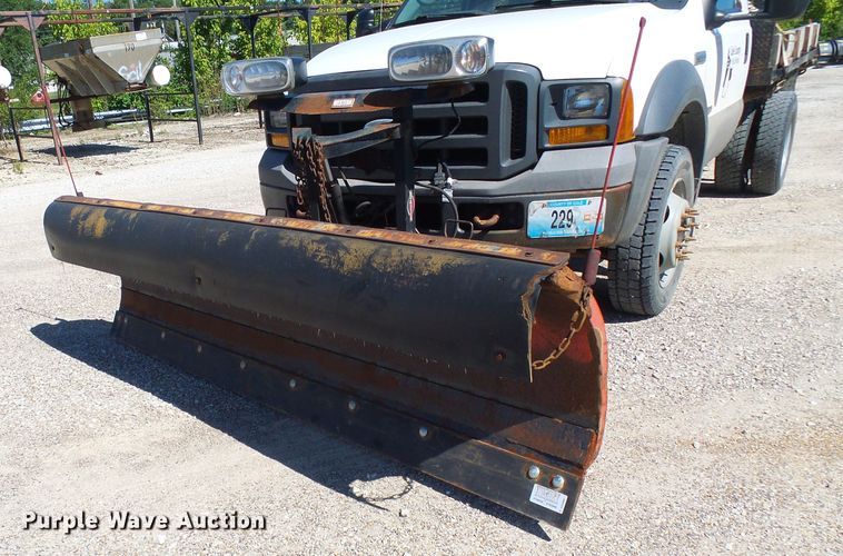 image for item DG2048 2005 Ford F550 Super Duty  flatbed truck