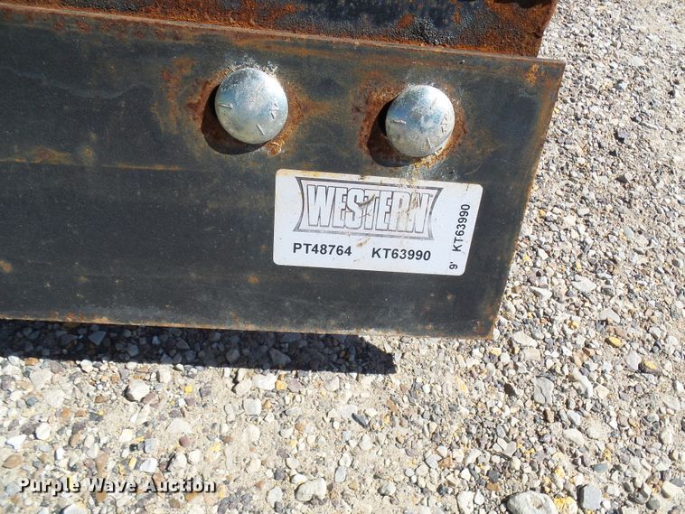 image for item DG2048 2005 Ford F550 Super Duty  flatbed truck