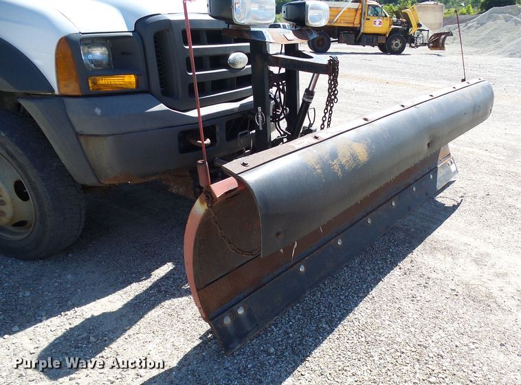 image for item DG2048 2005 Ford F550 Super Duty  flatbed truck