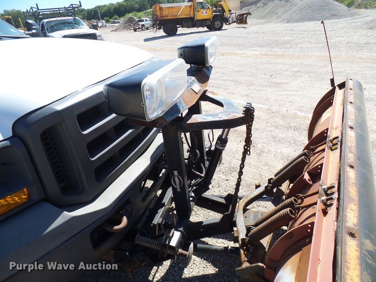 image for item DG2048 2005 Ford F550 Super Duty  flatbed truck