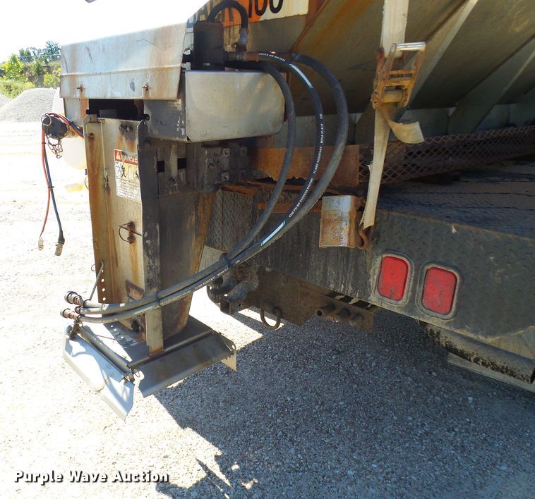 image for item DG2048 2005 Ford F550 Super Duty  flatbed truck