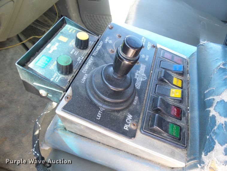 image for item DG2048 2005 Ford F550 Super Duty  flatbed truck