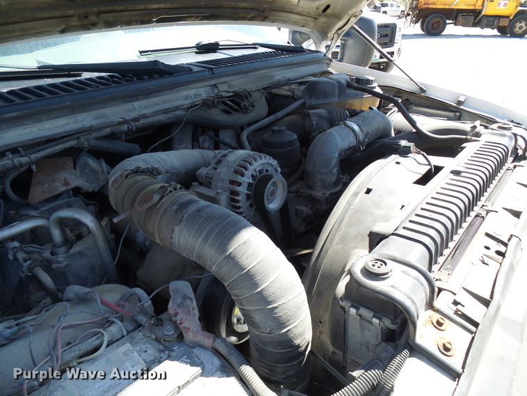 image for item DG2048 2005 Ford F550 Super Duty  flatbed truck