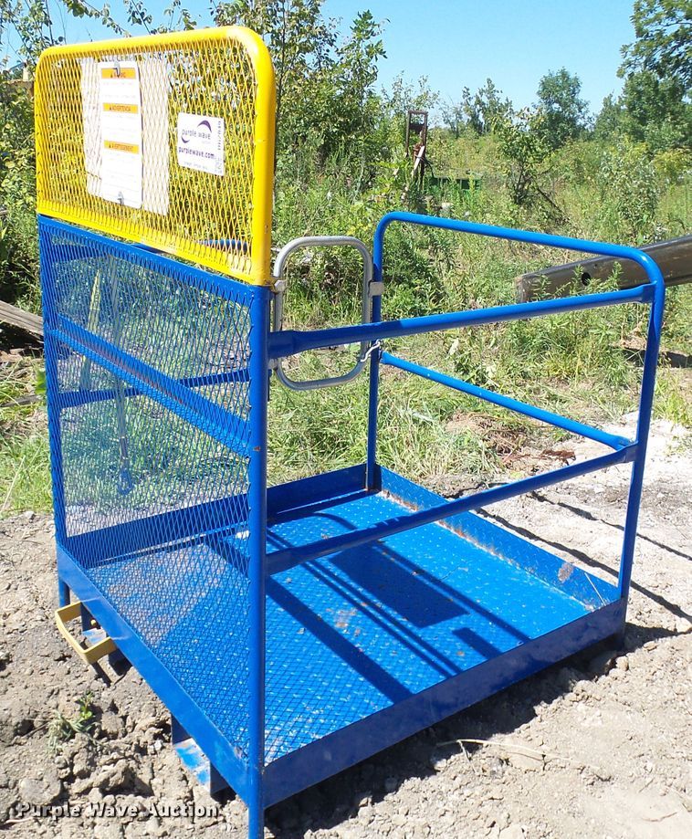 image for item DG2049 Vestil WP4848 work platform