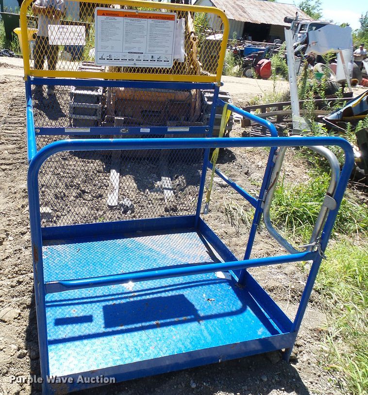 image for item DG2049 Vestil WP4848 work platform