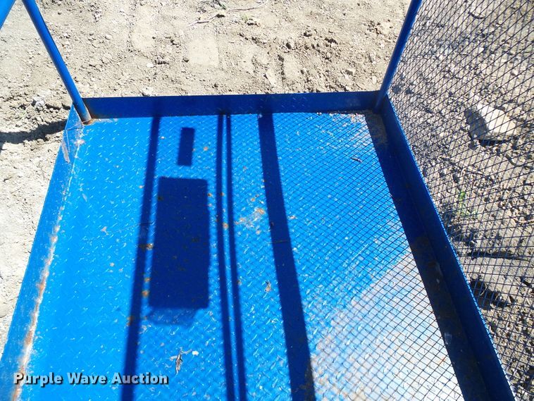 image for item DG2049 Vestil WP4848 work platform