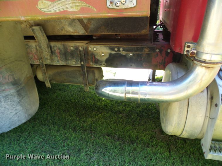 image for item DG2052 1984 Peterbilt 359  dump truck