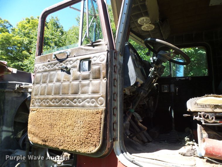 image for item DG2052 1984 Peterbilt 359  dump truck