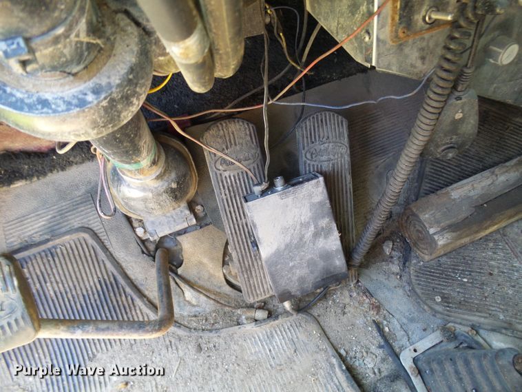 image for item DG2052 1984 Peterbilt 359  dump truck