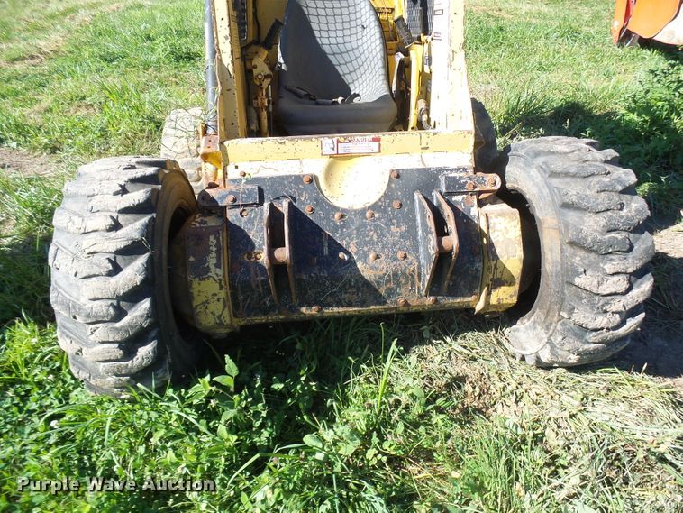image for item DG2054 1987 New Holland L555  skid steer loader