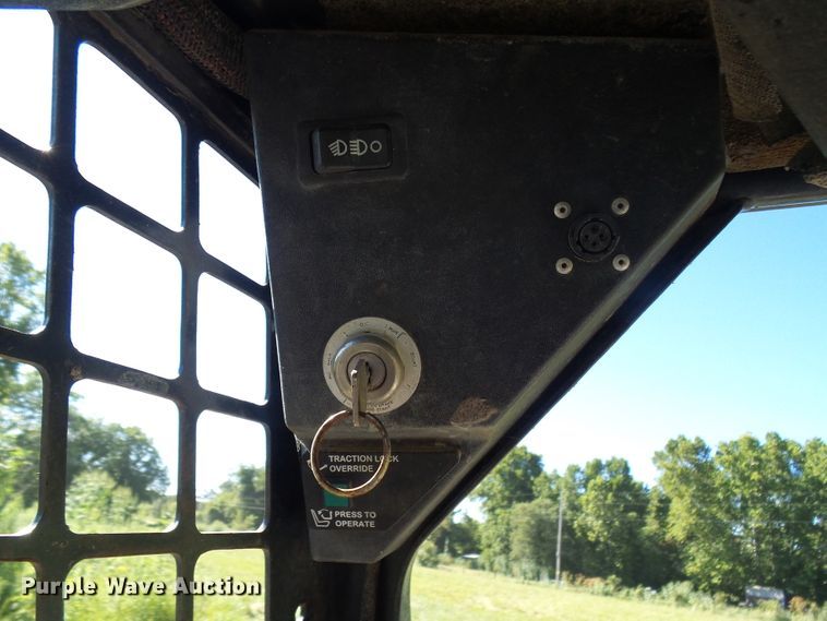 image for item DG2055 1996 Bobcat 763  skid steer loader