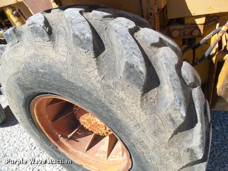 image for item DG2061 Case 680C  backhoe