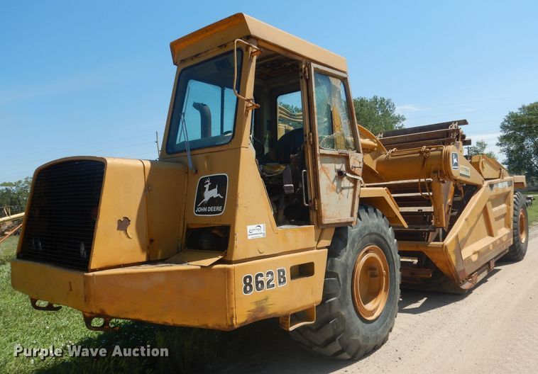 image for item DG4554 1986 John Deere 862B  elevating scraper