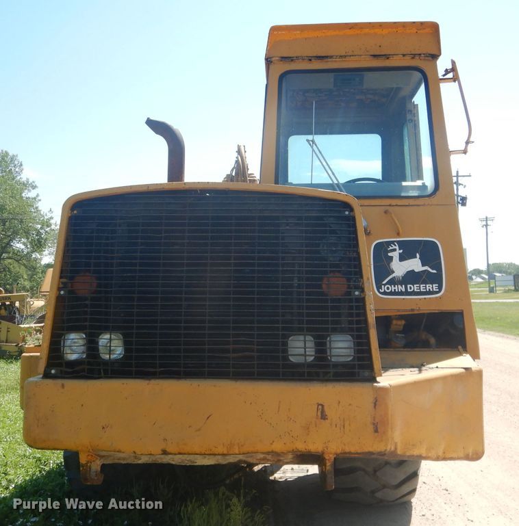 image for item DG4554 1986 John Deere 862B  elevating scraper