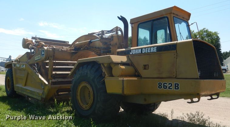 image for item DG4554 1986 John Deere 862B  elevating scraper