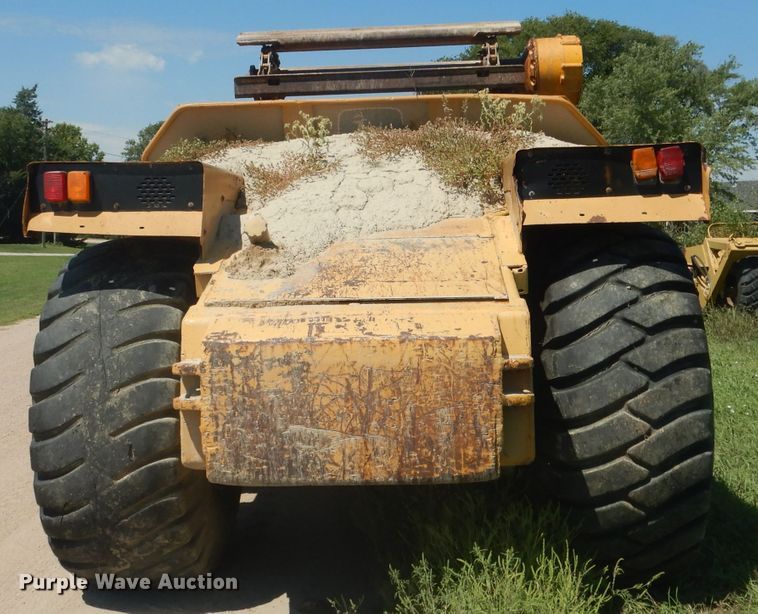 image for item DG4554 1986 John Deere 862B  elevating scraper