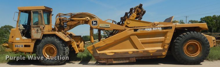 image for item DG4554 1986 John Deere 862B  elevating scraper