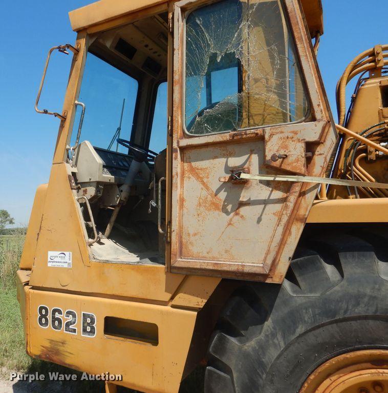 image for item DG4554 1986 John Deere 862B  elevating scraper