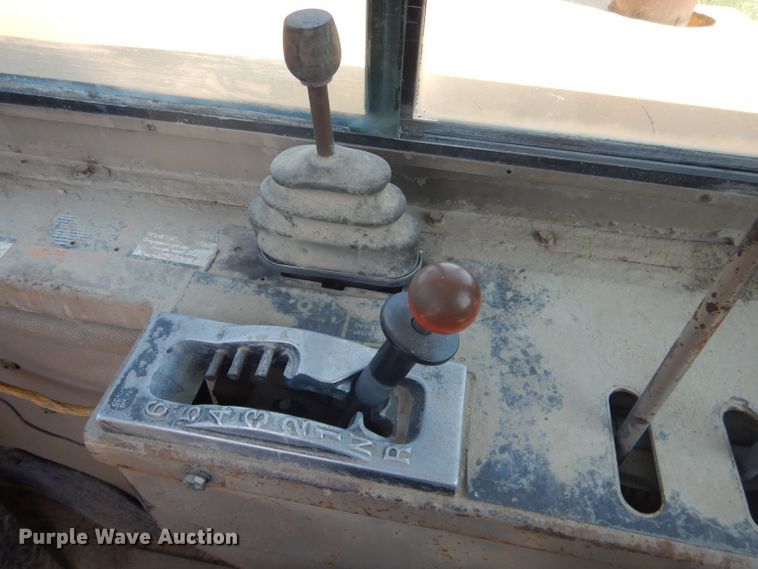 image for item DG4554 1986 John Deere 862B  elevating scraper