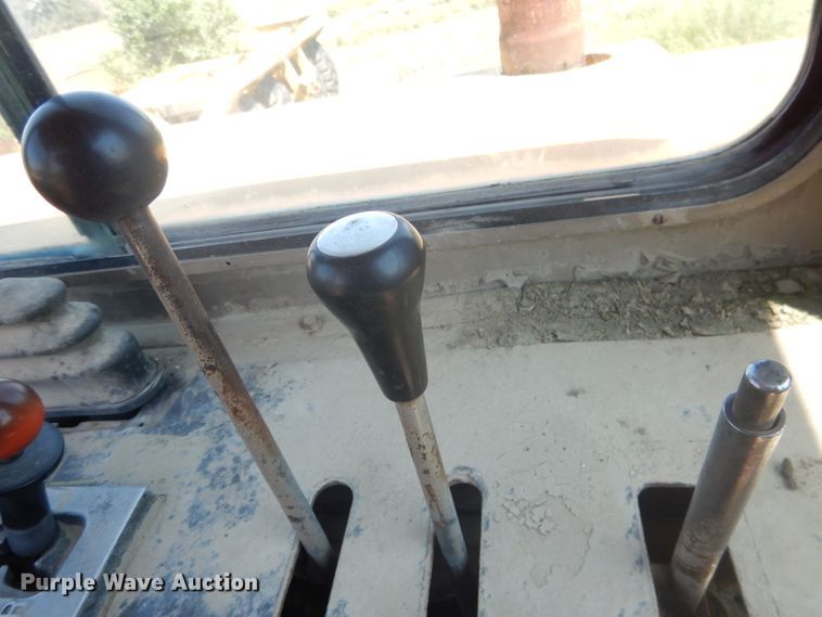 image for item DG4554 1986 John Deere 862B  elevating scraper