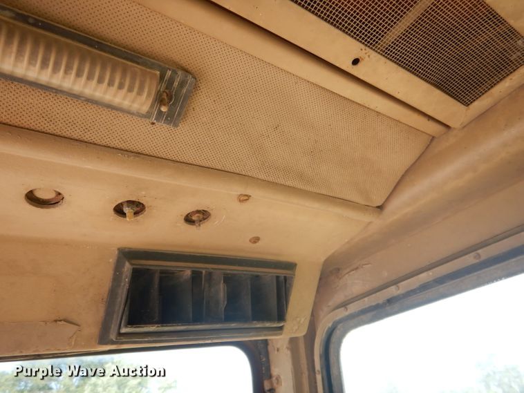 image for item DG4554 1986 John Deere 862B  elevating scraper