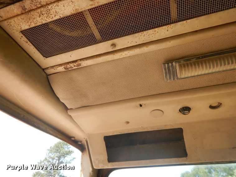 image for item DG4554 1986 John Deere 862B  elevating scraper