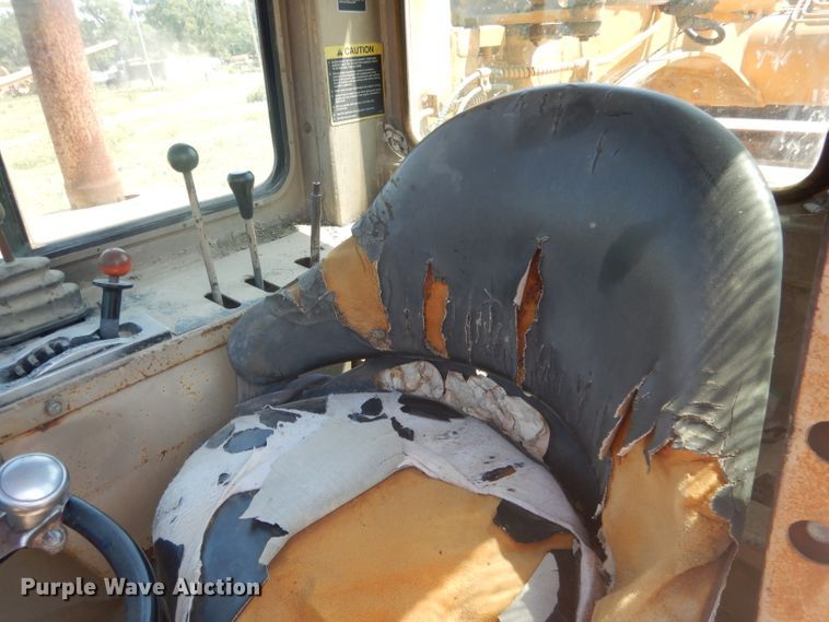 image for item DG4554 1986 John Deere 862B  elevating scraper