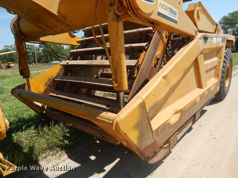 image for item DG4554 1986 John Deere 862B  elevating scraper