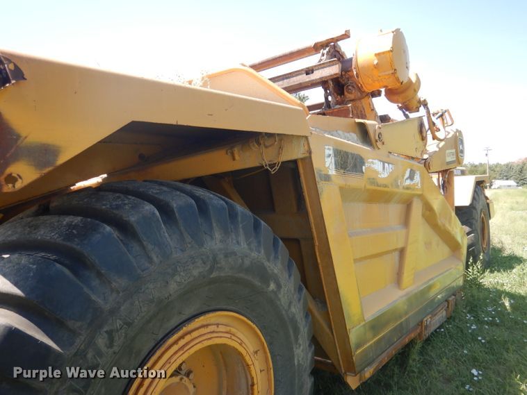 image for item DG4554 1986 John Deere 862B  elevating scraper