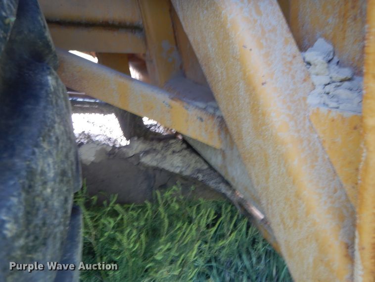 image for item DG4554 1986 John Deere 862B  elevating scraper