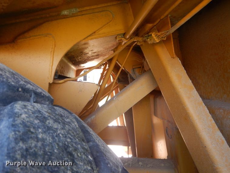 image for item DG4554 1986 John Deere 862B  elevating scraper