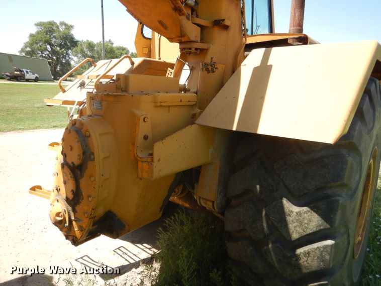 image for item DG4554 1986 John Deere 862B  elevating scraper