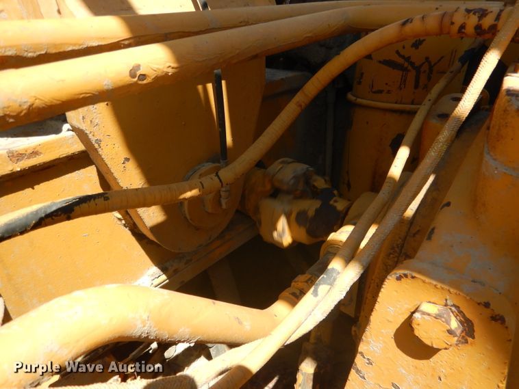 image for item DG4554 1986 John Deere 862B  elevating scraper