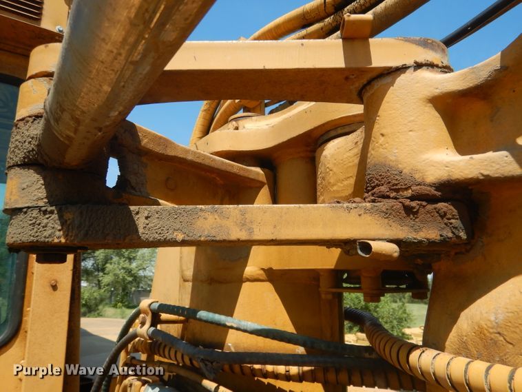 image for item DG4554 1986 John Deere 862B  elevating scraper