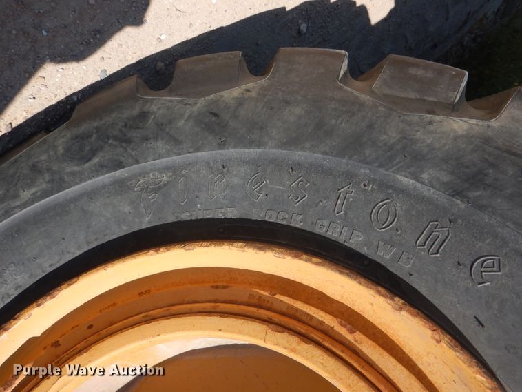 image for item DG4554 1986 John Deere 862B  elevating scraper