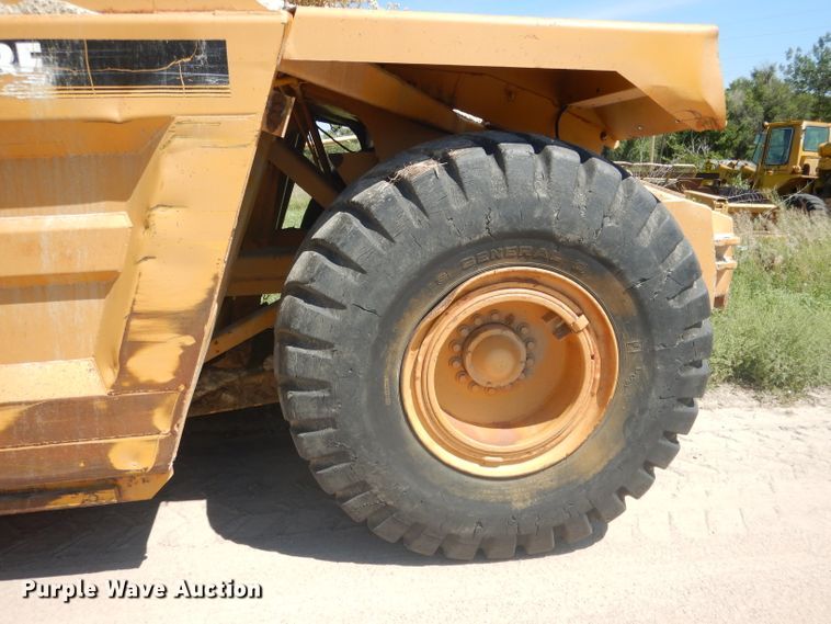 image for item DG4554 1986 John Deere 862B  elevating scraper