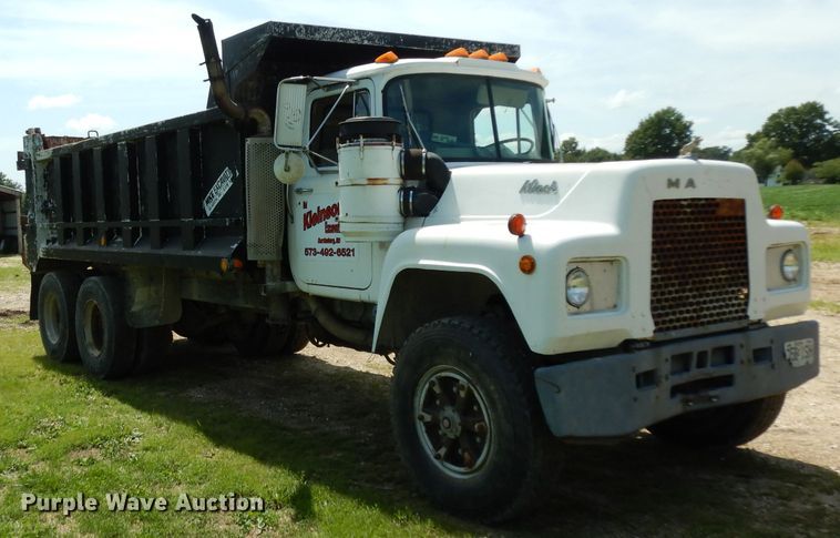 image for item DG6953 1980 Mack  dump truck