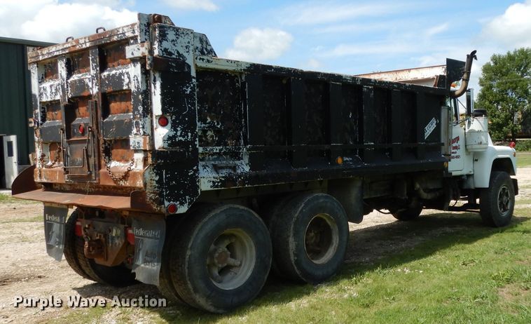 image for item DG6953 1980 Mack  dump truck